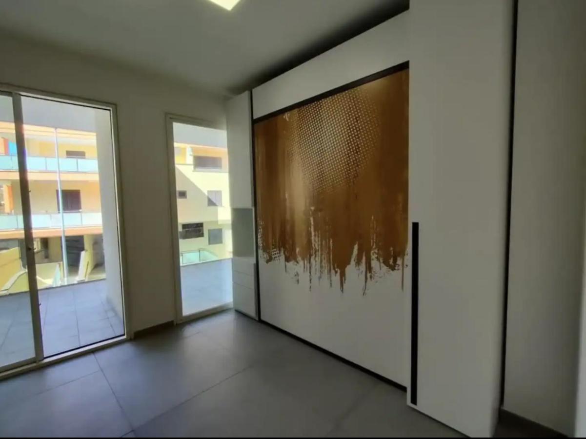 Modern And Spacious With View. * Gallipoli